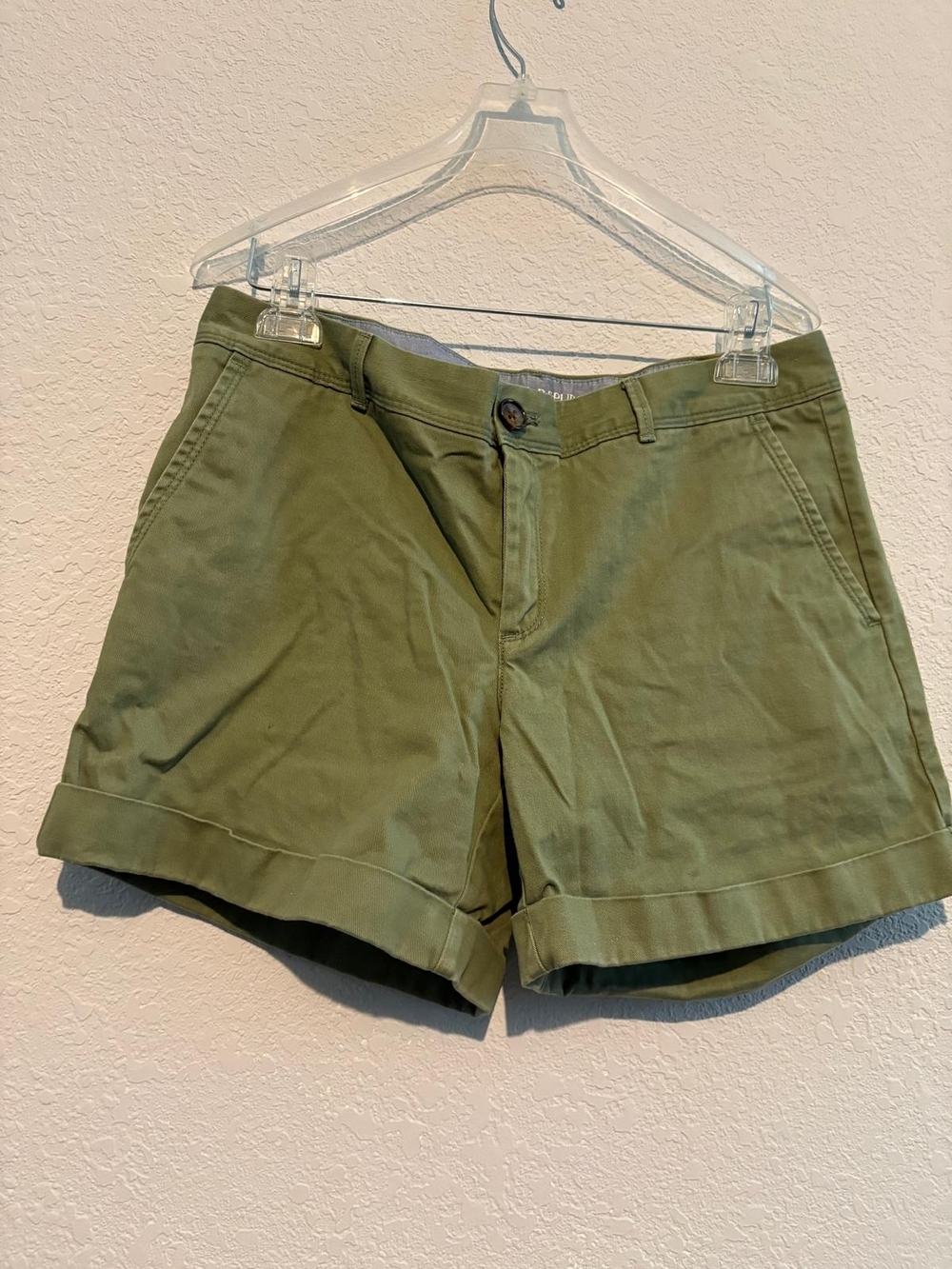 Banana Republic Olive Roll-Cuff Chino Shorts
